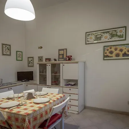 La Viareggina, 600mt Dal Mare Centro Di Tatil Evi