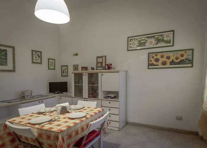 La Viareggina, 600mt Dal Mare Centro Di Tatil Evi