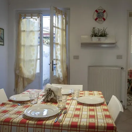 La Viareggina, 600mt Dal Mare Centro Di Holiday home *