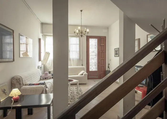 Vakantiehuis La Viareggina, 600mt Dal Mare Centro Di