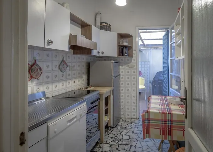 Vakantiehuis La Viareggina, 600mt Dal Mare Centro Di Viareggio